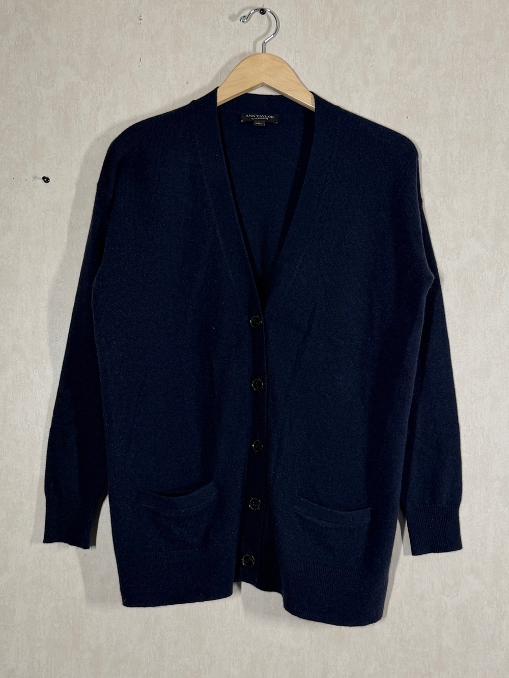 Ann Taylor Women’s 100% Cashmere Knit Cardigan Sweater V-Neck in Navy M